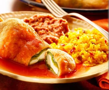 Chile Rellenos con Ensalada