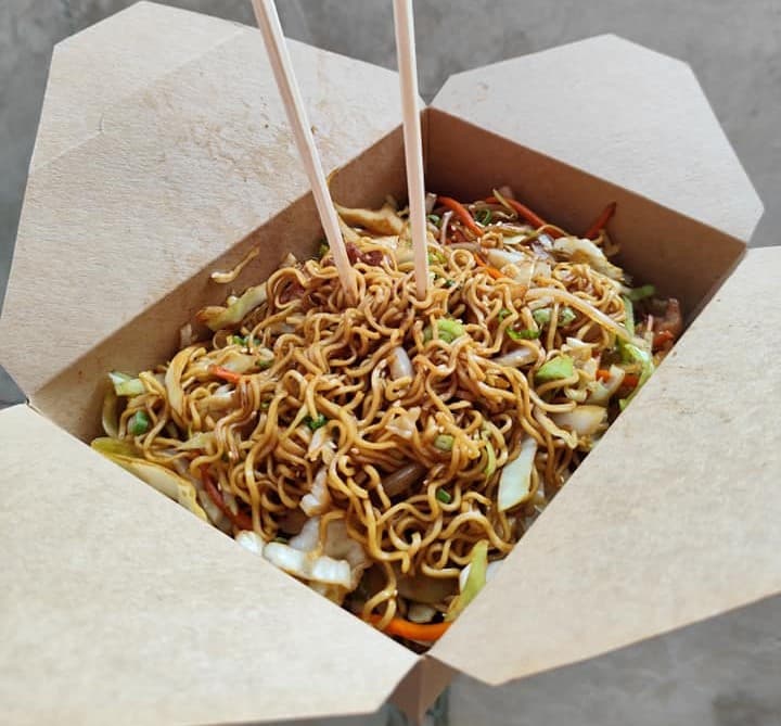 Chow Mein con Pollo