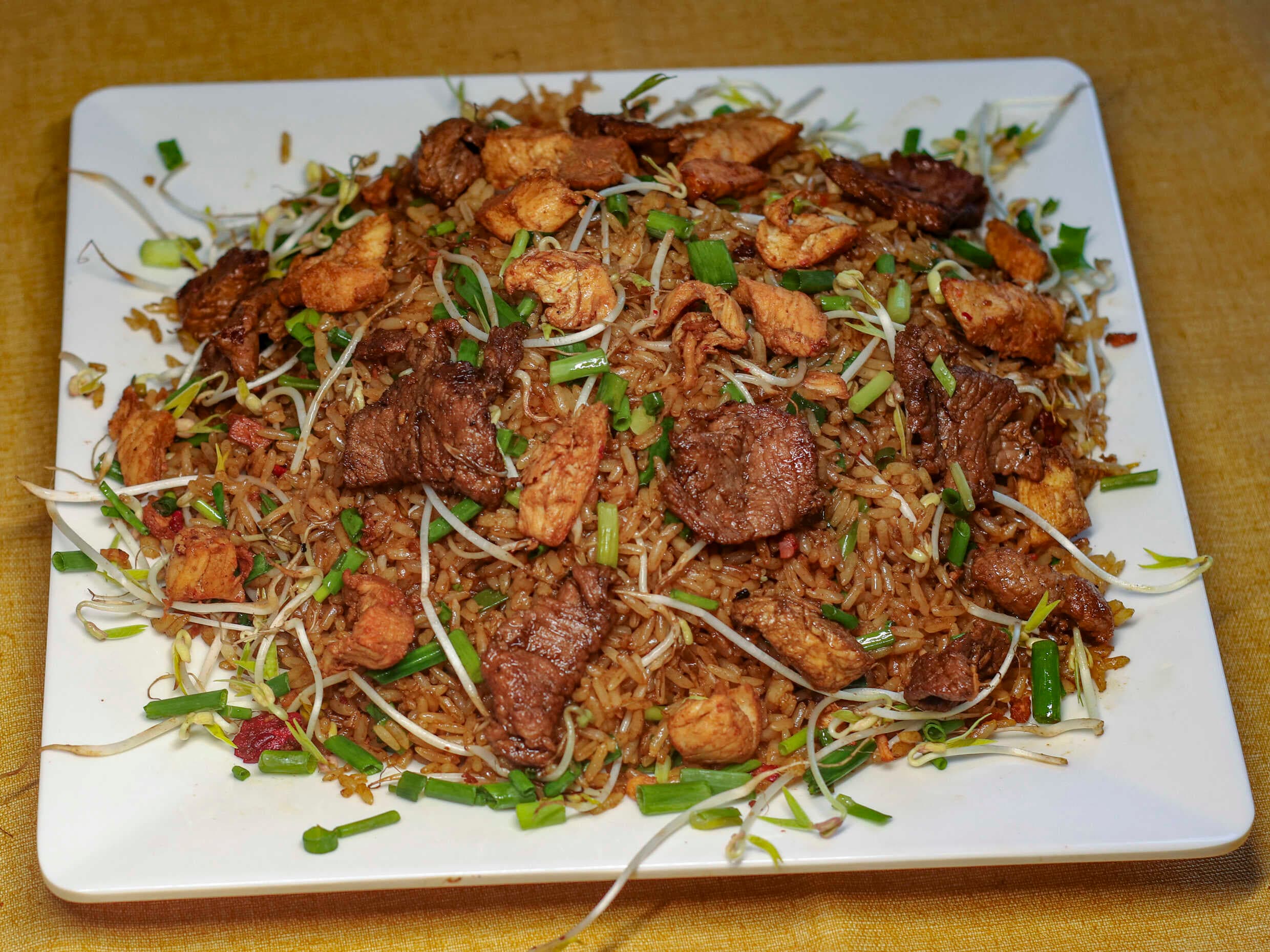 Arroz Chino con Pollo y Lomito Personal