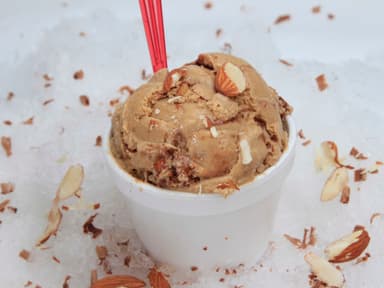 Helado de Nescafé con Almendra