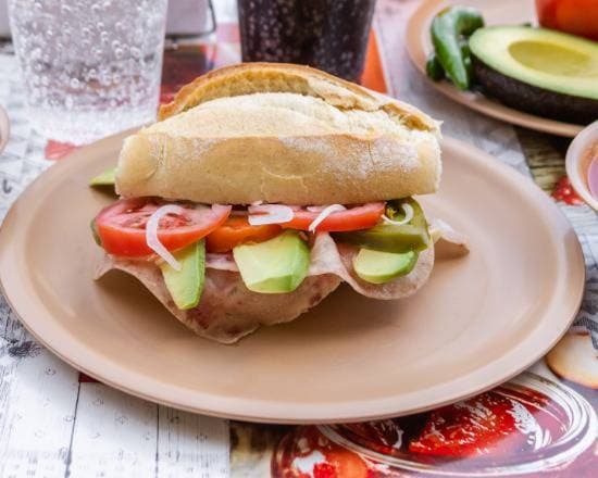 Torta de Jamón con Aguacate
