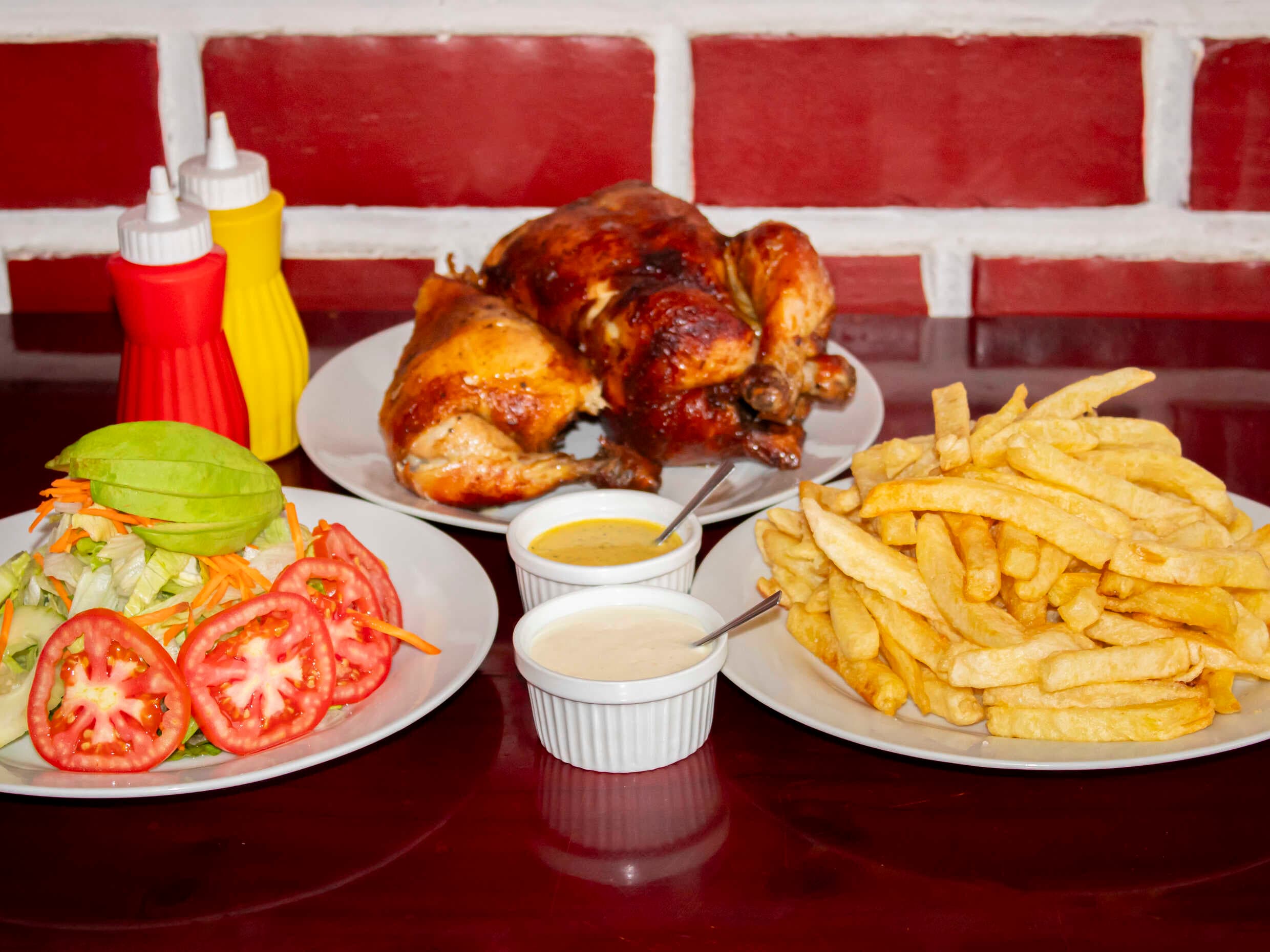 1 Pollo a la Leña