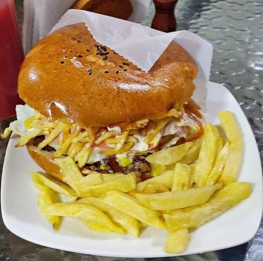 Hamburguesa de Carne Clásica + Gaseosa 500 Ml