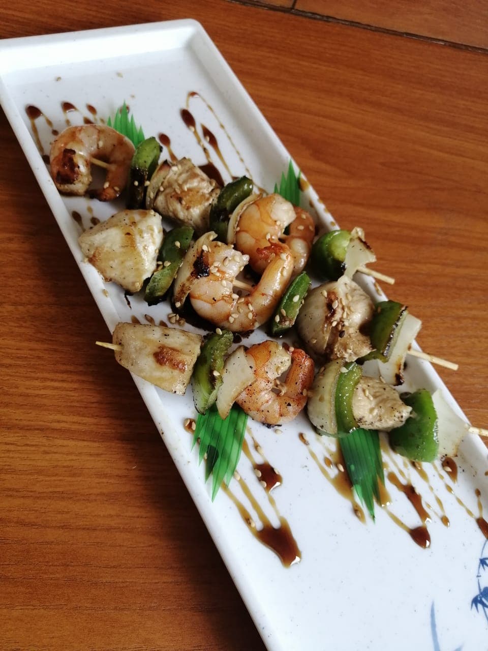 Kushiague (brochetas) Camarón y pollo.