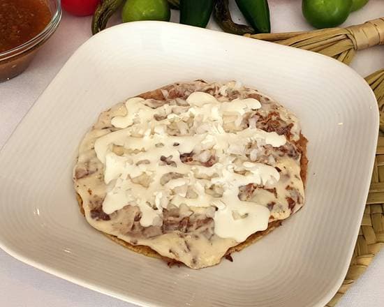 Sope Sencillo de Queso Oaxaca