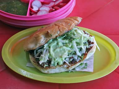 Torta de Asada + Taco de Adobada + Sprite de 400ml