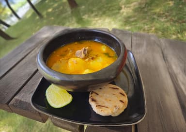 Caldo de costillas