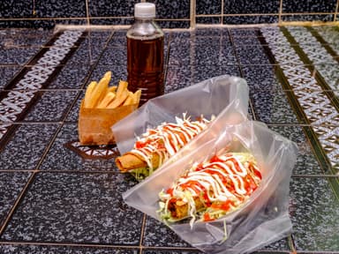 Two Taco, Fríes y Ice Tea
