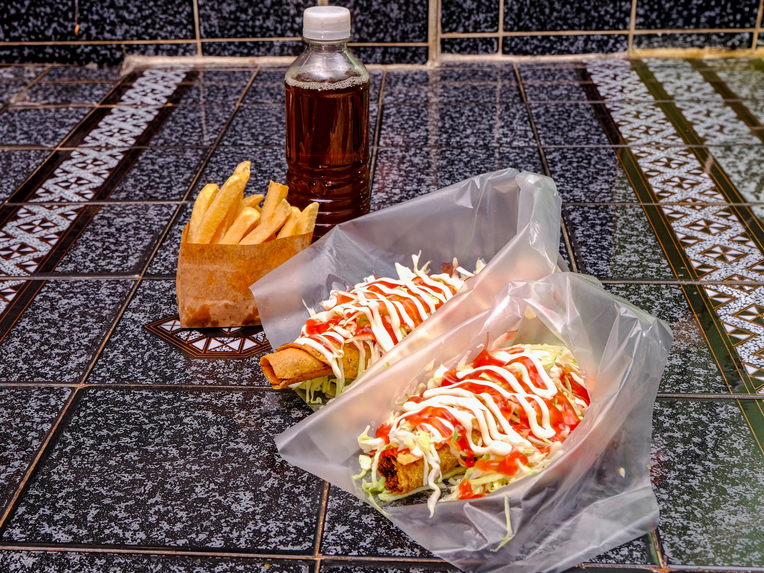 Two Taco, Fríes y Ice Tea
