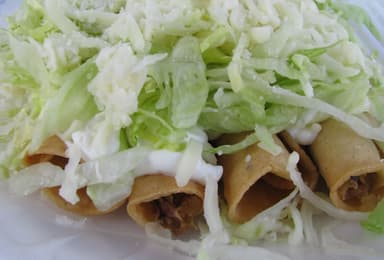 Flautas de jamon 9:00 am- 1:00 pm