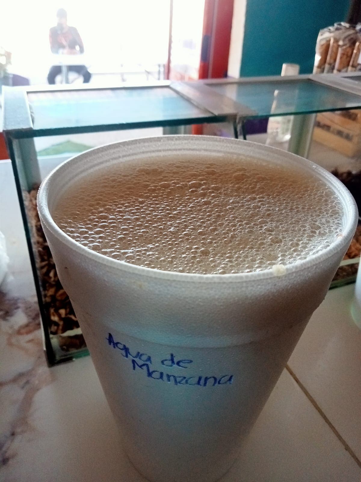 Agua Natural de Manzana
