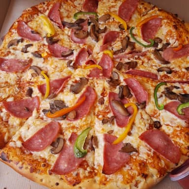 Pizza Salami Suprema