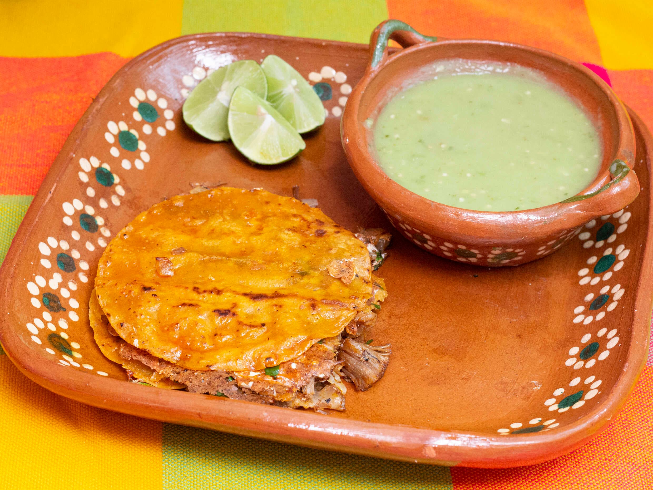 Mulita de birria