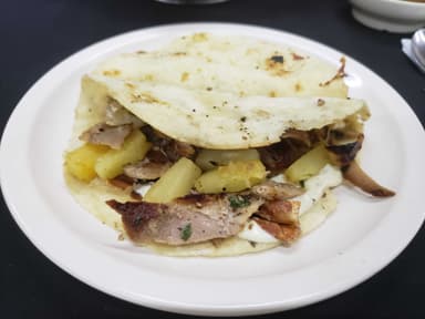 Taco Árabe Hawaiano