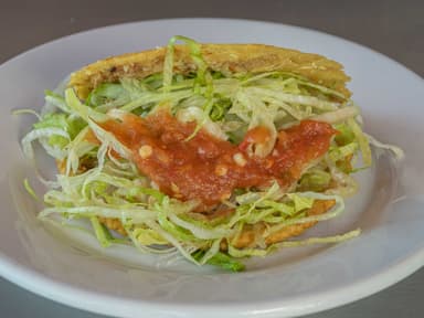 3 Gorditas de Queso + REGALO 1 Agua Fresca