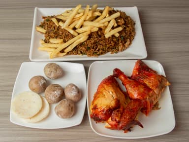 Arroz Chino con 1/2 Pollo