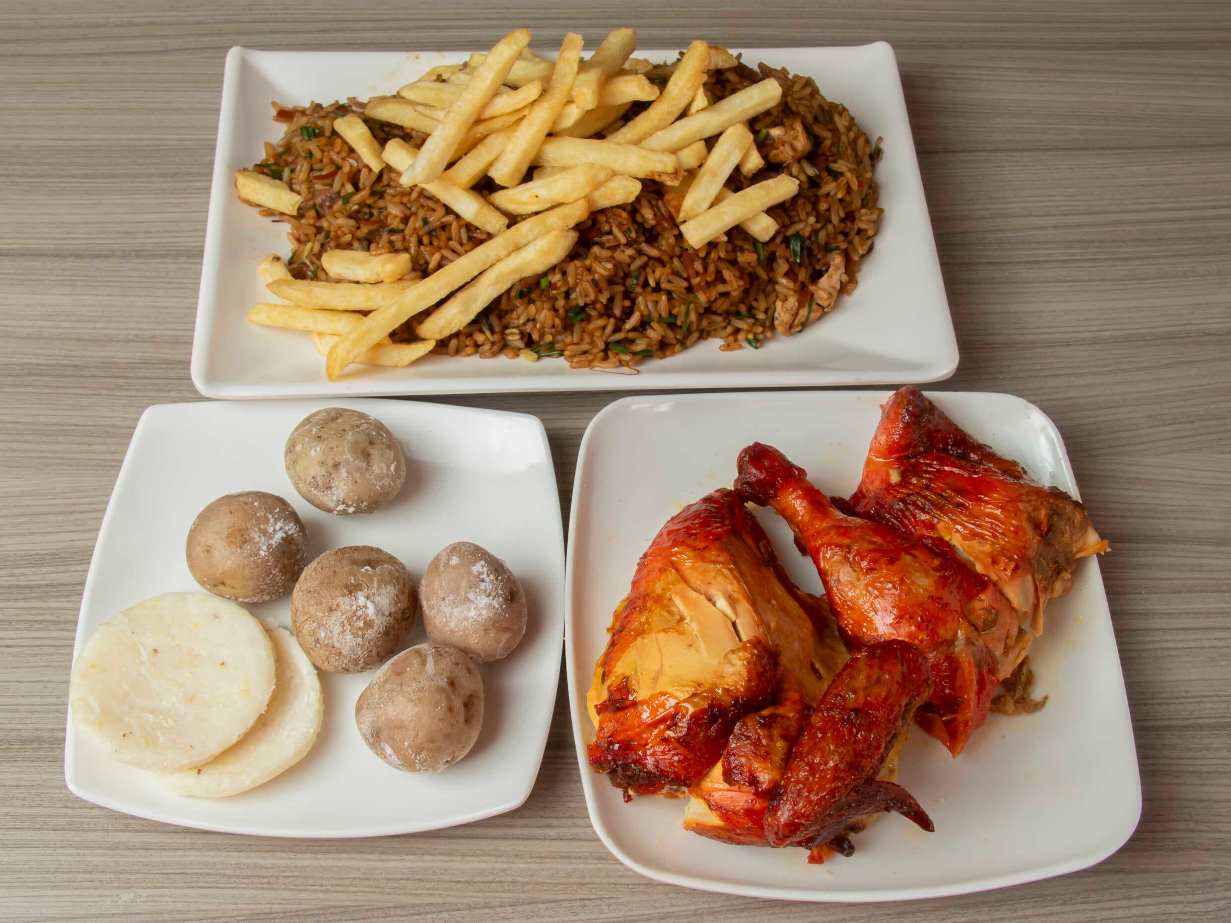 Arroz Chino con 1/2 Pollo