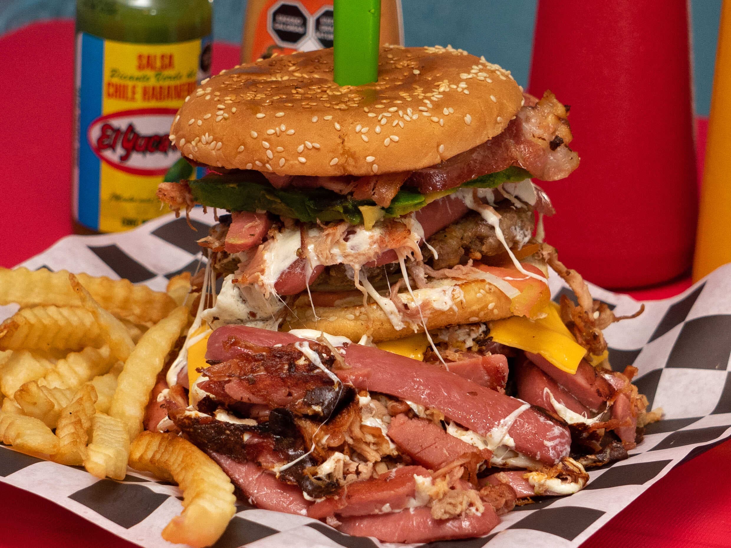 Combo CocaCola + Hamburguesa Cubana