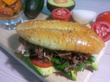 Torta Sencilla Carnitas