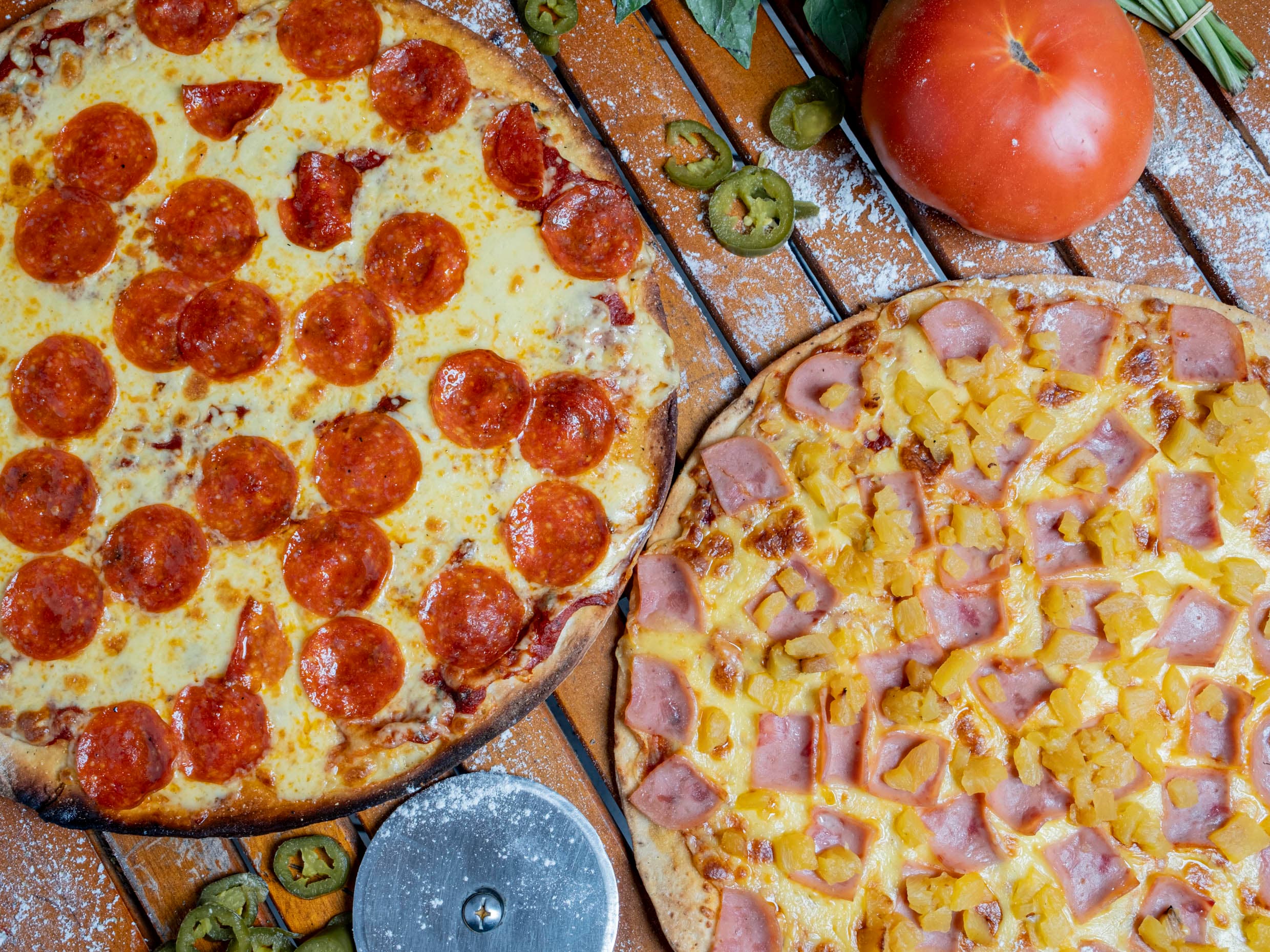 2 pizzas 12 porciones 16 pulg a precio ESPECIAL