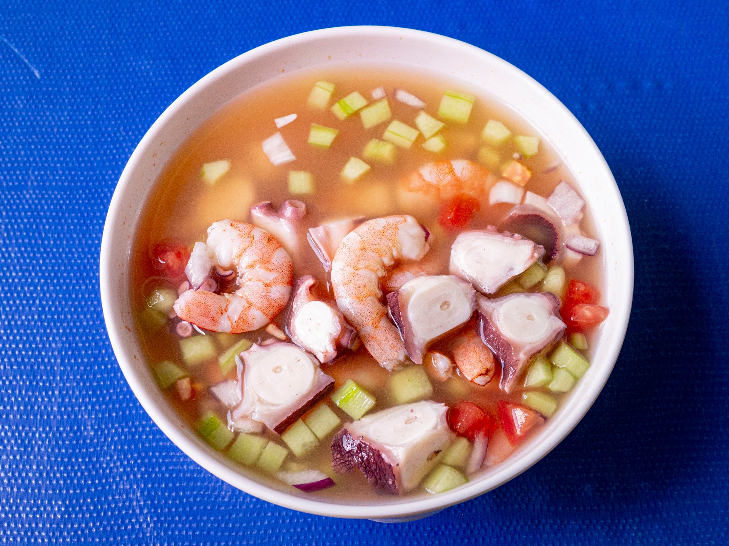 Cóctel de camarón con pulpo