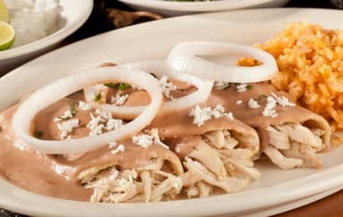 Enfrijoladas con Pollo