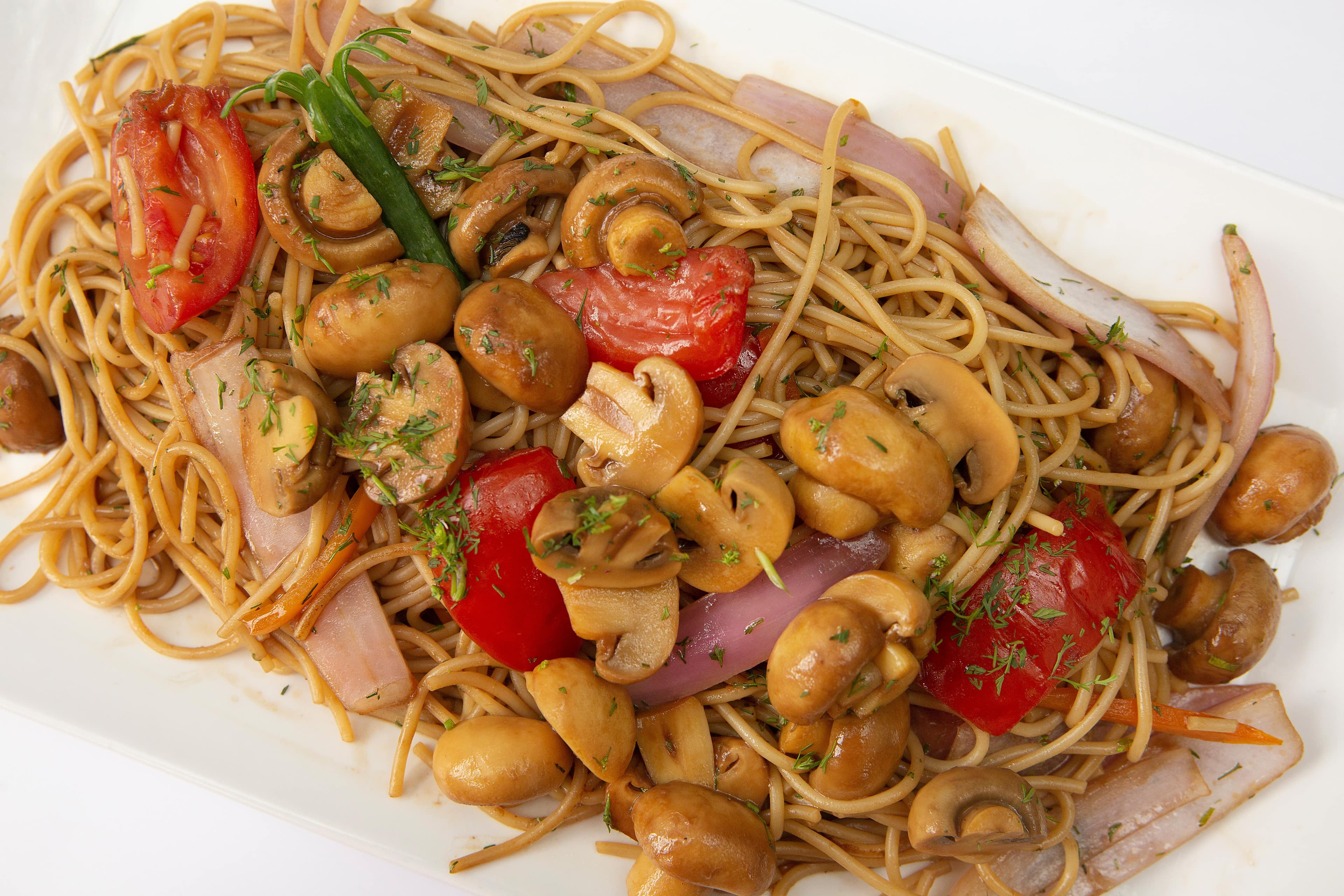 Tallarín Saltado de Champiñones