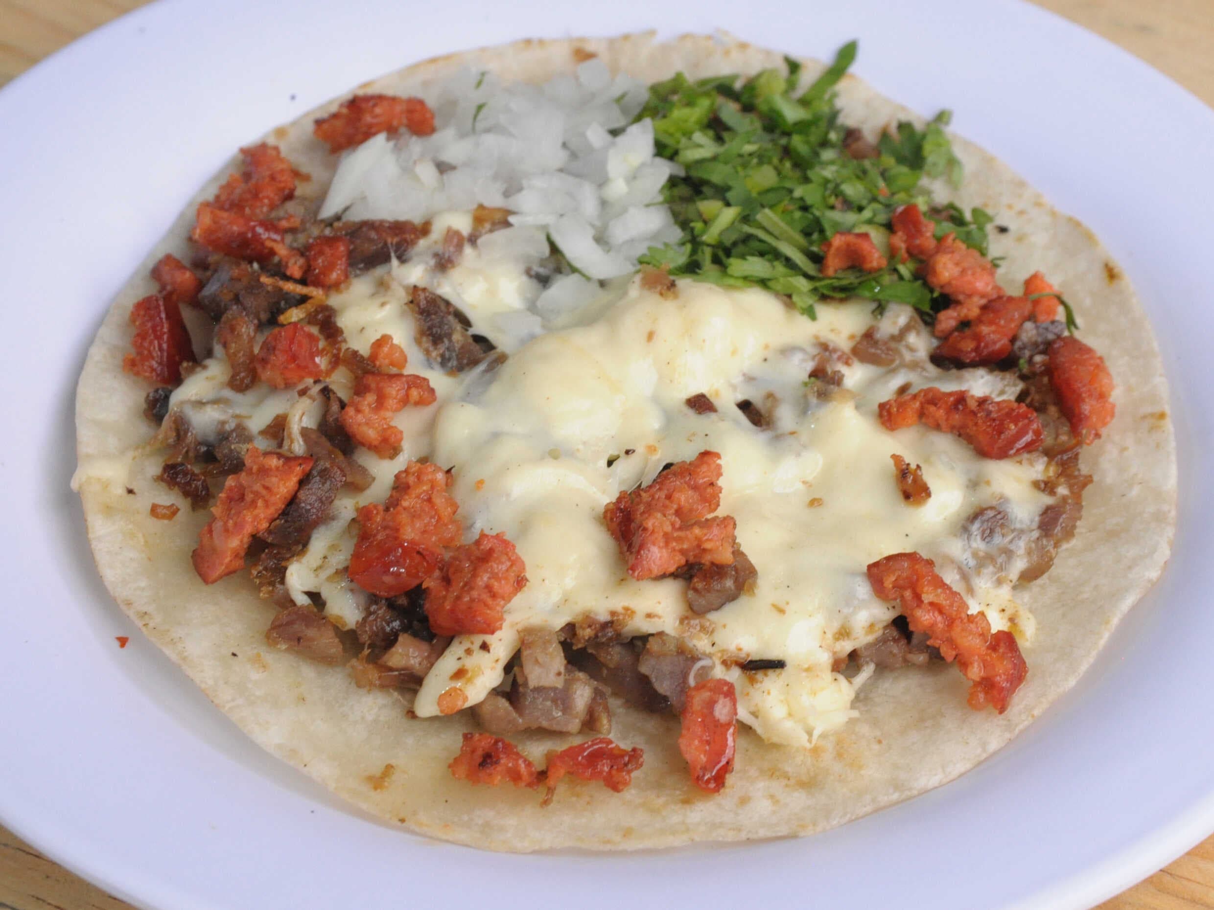 TACO CAMPECHANO CON QUESILLO