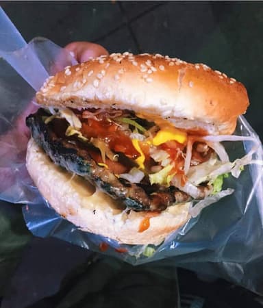 Hamburguesa Doble Carne, Doble Queso y Piña