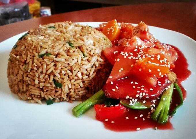 Pollo Tipakay con tamarrindo y Arroz Chaufa (dulce