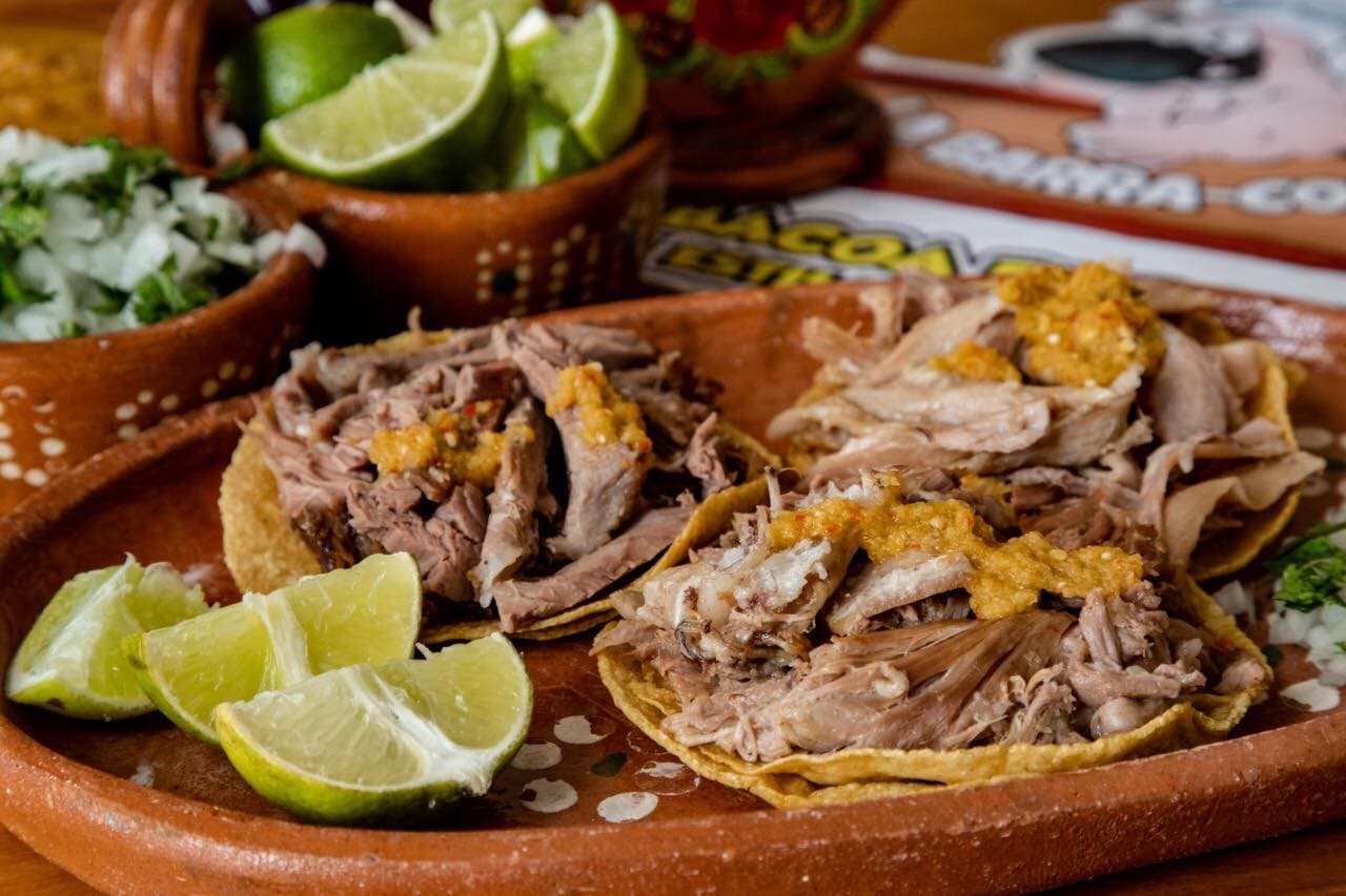 Combo Consomé sencillo+ 3 tacos de barbacoa