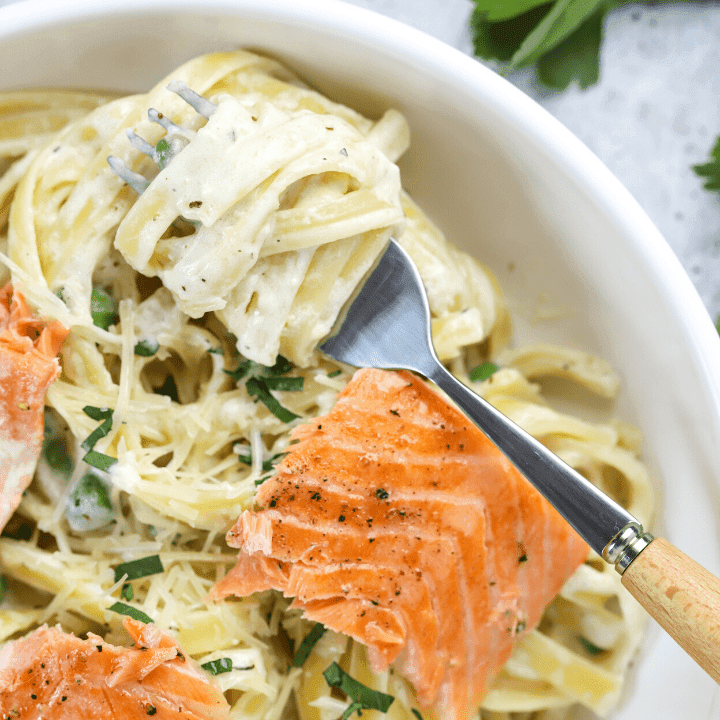 Pasta Alfredo con Salmón