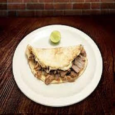 QUESADILLA DE CARNE ARABE