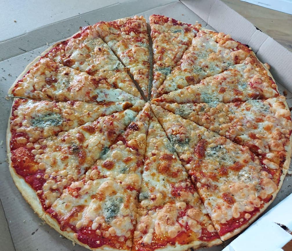Pizza Familiar 4 Quesos