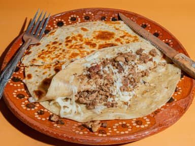 Quesadilla Mixta Asada y  Pastor