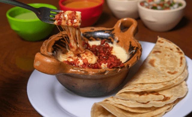 FUNDIDO DE QUESO OAXACA
