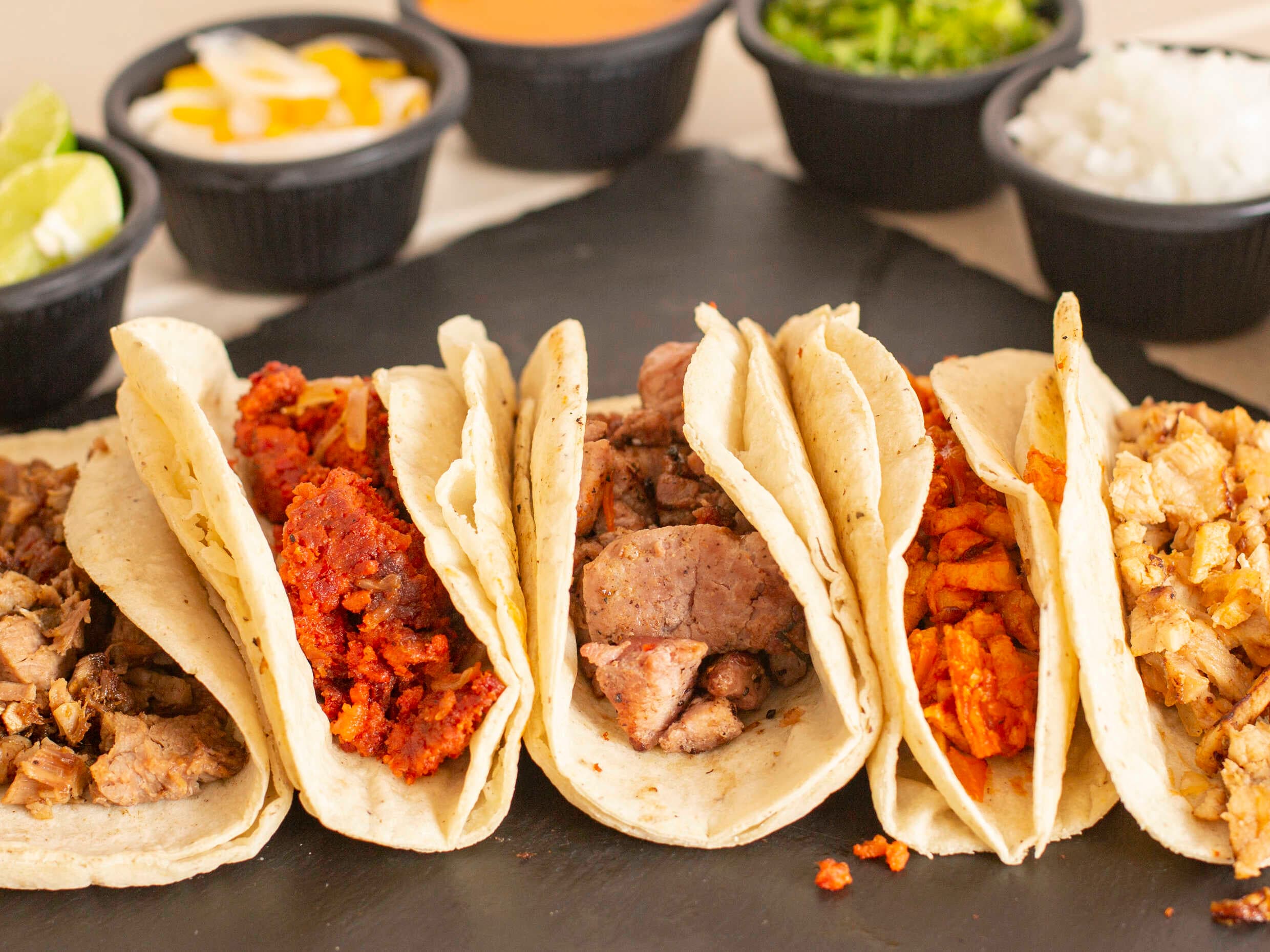 taco de bistec de cerdo adobado