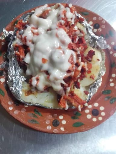 Papa Rellena Combinado y Queso