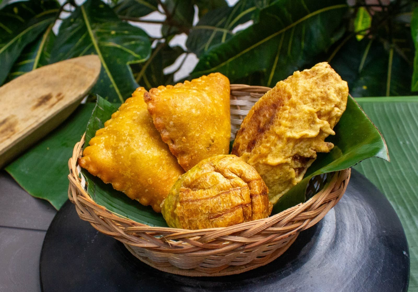 Combo Marranita + Empanada + Aborrajado + Papa Rel