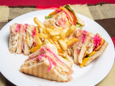 SANDWICH CLUB