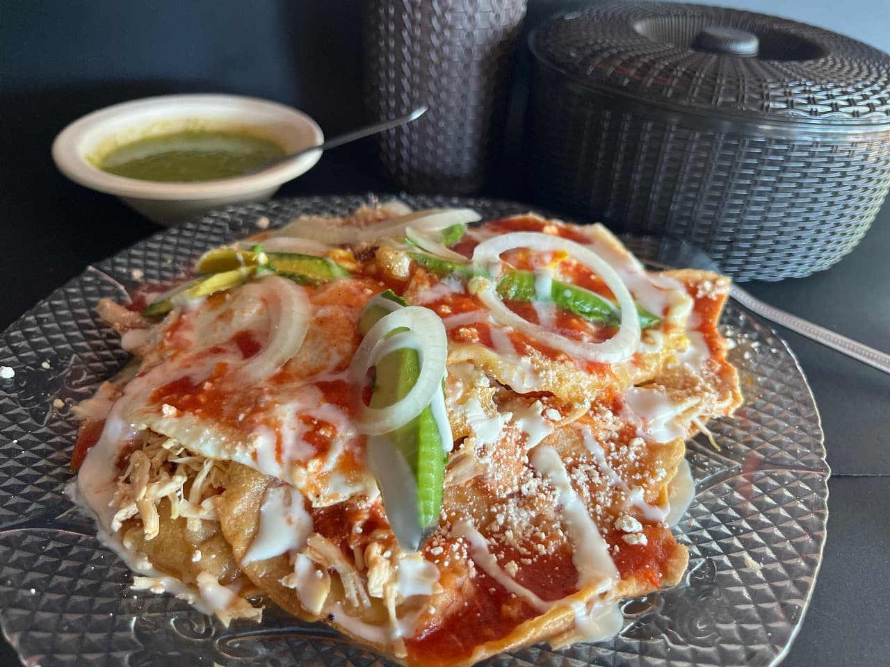Chilaquiles con Huevo Extra
