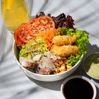 Combo Bowl Ensalada Acevichada Peruana  + Bebida