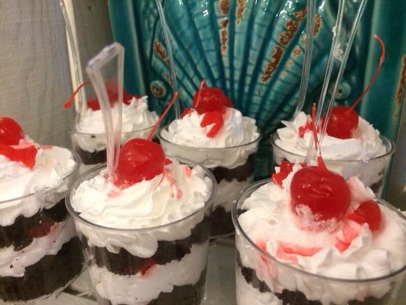 Vaso Especial con Cereza y Barquillo