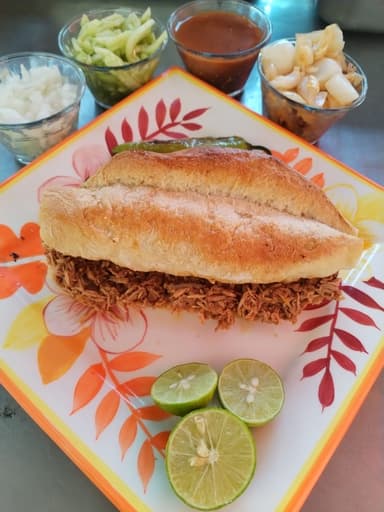 Lonches de Barbacoa..