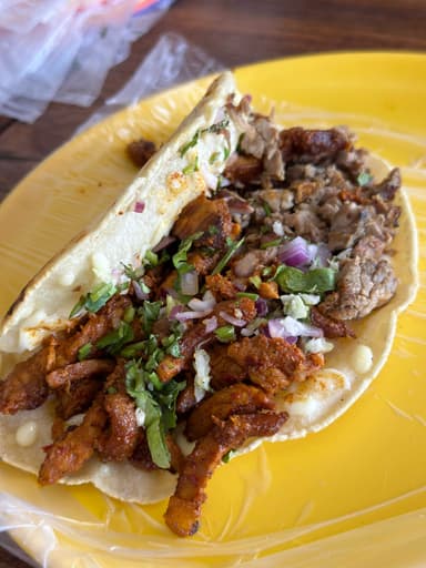 Quesataco de Maíz Combinado