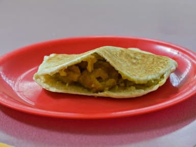 Gordita Harina- Chicharrón de Pella