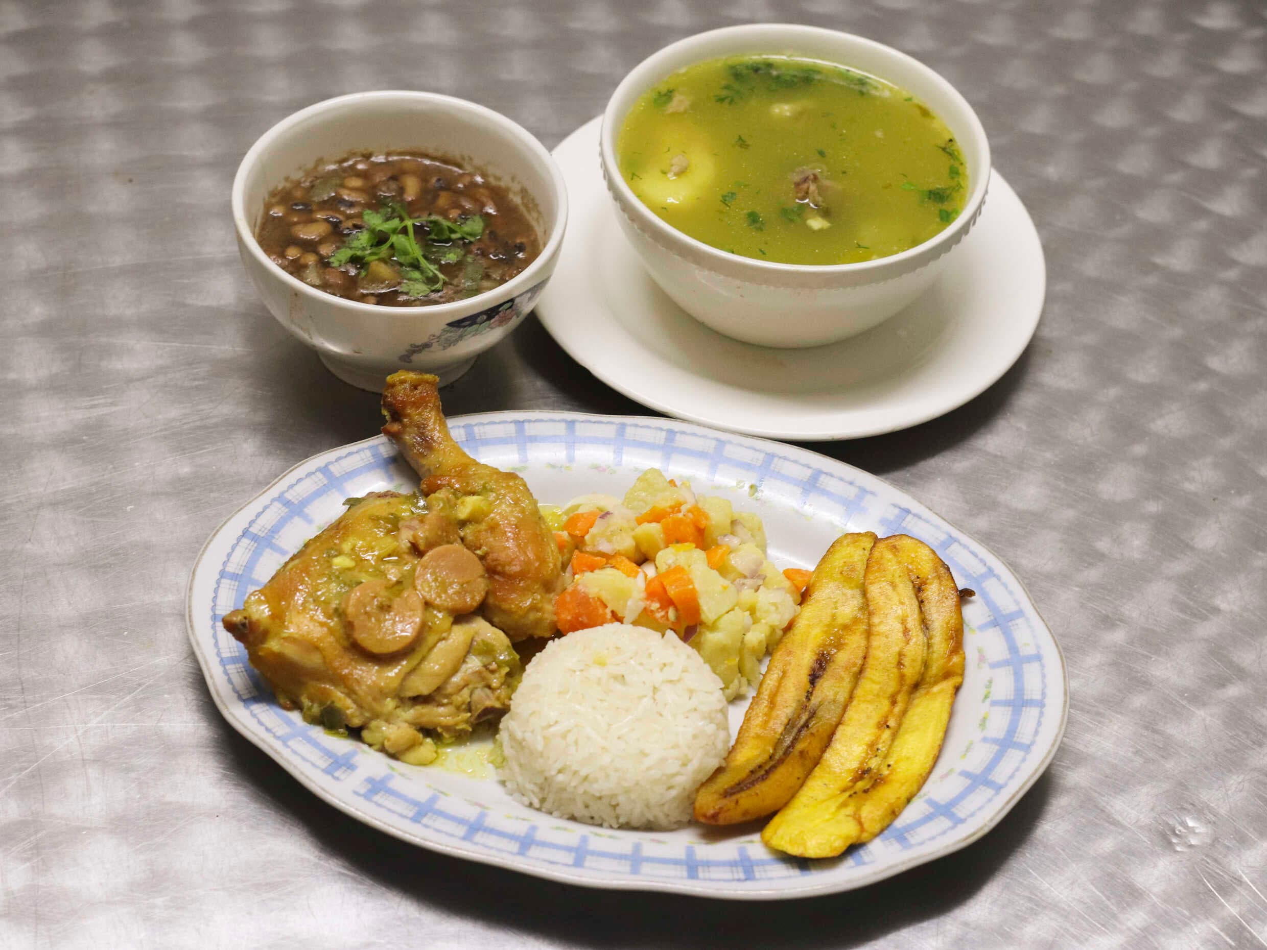 Pollo Guisado
