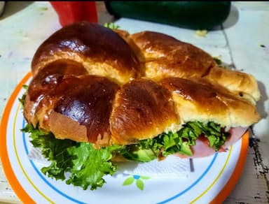 Cuernito de Salchicha