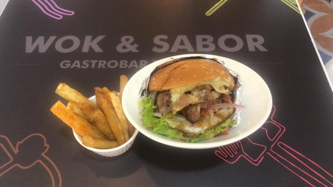 Sándwich a Lo Peruano de Solomo