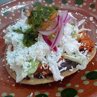 Tostadas de Cochinita